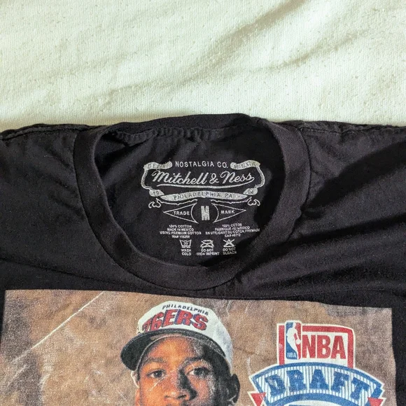 Mitchell & Ness Allen Iverson Draft Day t-shirt, Black, Size Medium - Picture 4 of 5